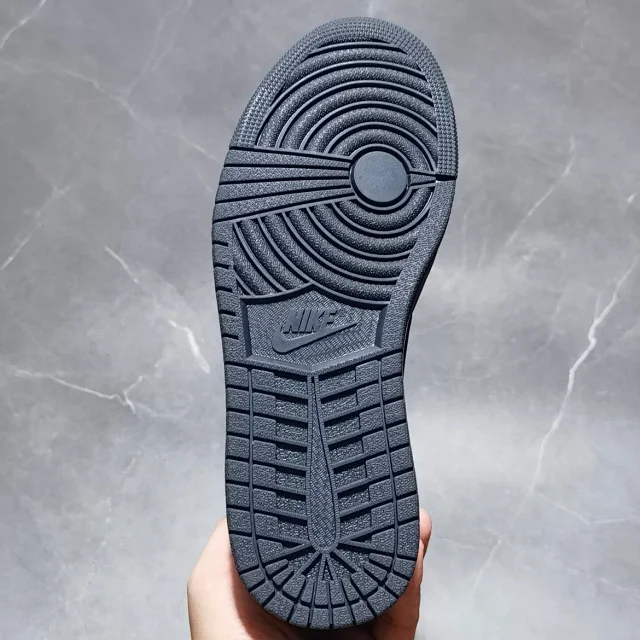 XC Batch-Air Jordan 1 × Travis Scott “Black/Phantom”