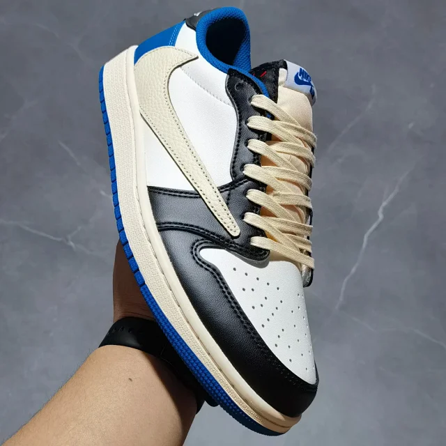 XC Batch-Air Jordan 1 × Travis Scott “Fragments”