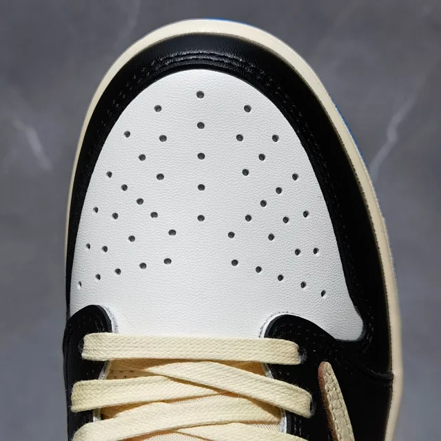 XC Batch-Air Jordan 1 × Travis Scott “Fragments”