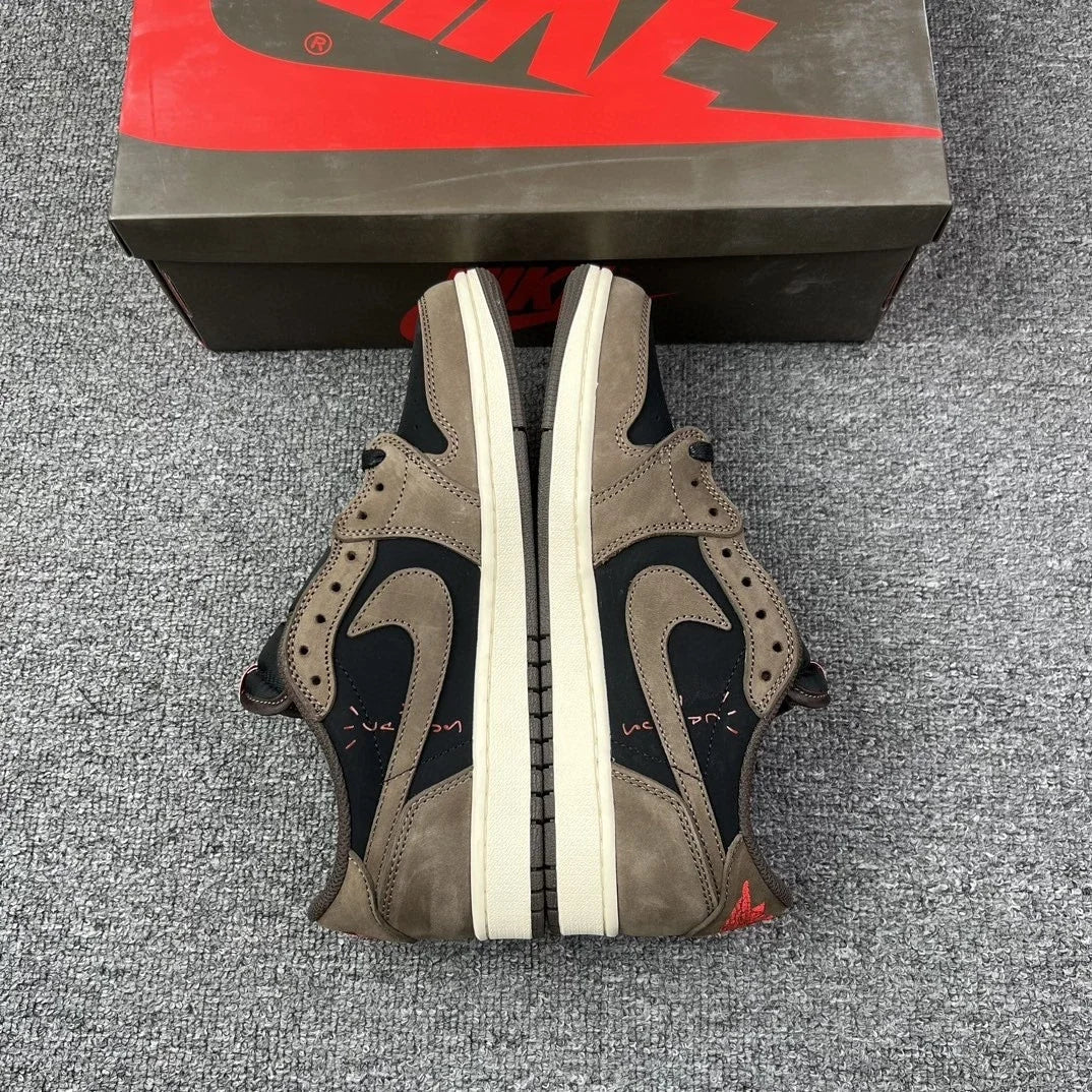 HP Batch-Air Jordan 1 × Travis Scott “Mocha”