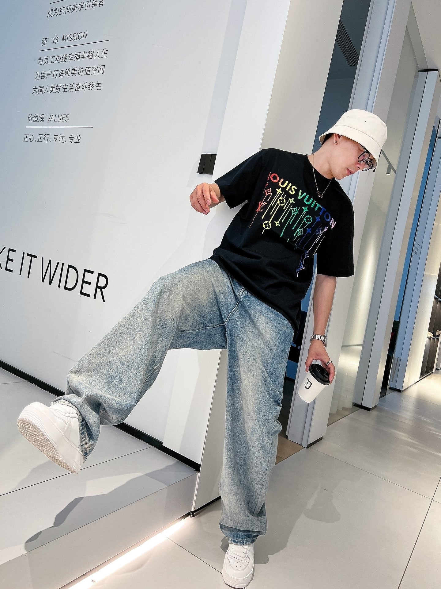 LuxluxHouse Best Quality Clothes T-shirt Louis Vuitton