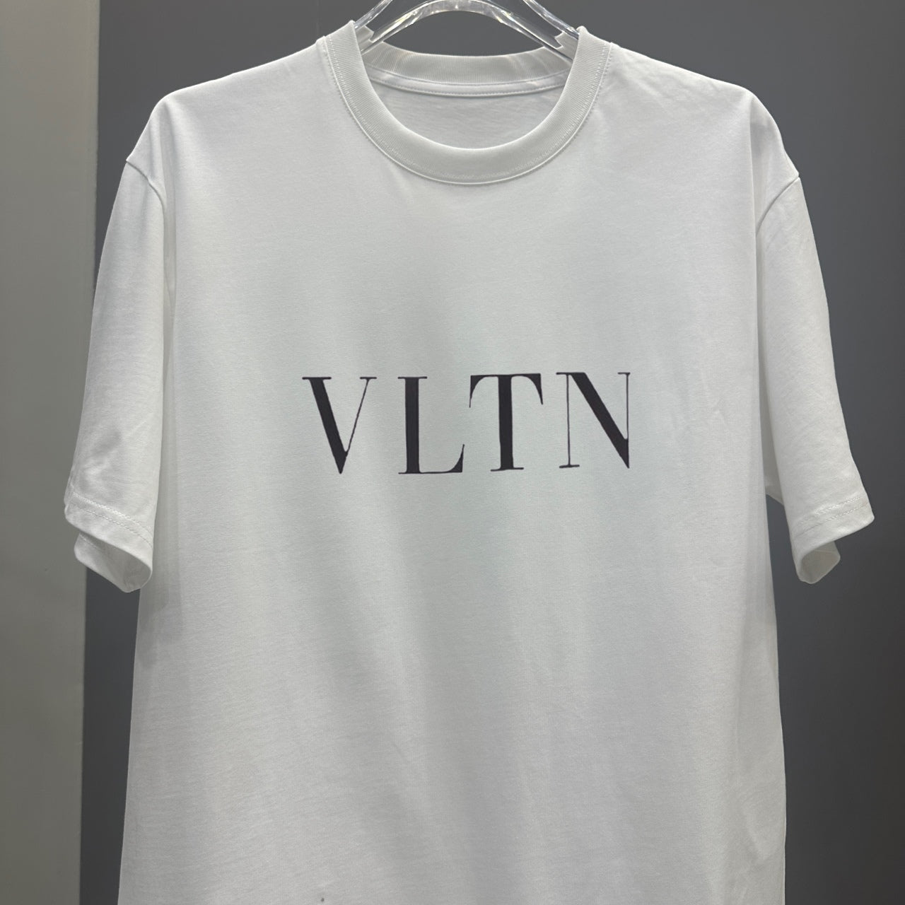 LuxluxHouse Best Quality Clothes Valentino T-shirt