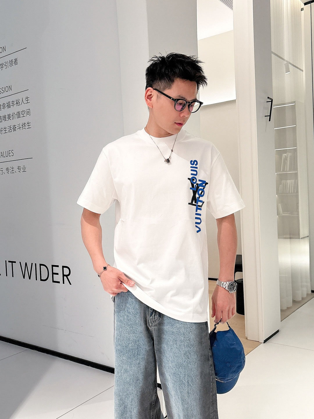 LuxluxHouse Best Quality Clothes T-shirt Louis Vuitton