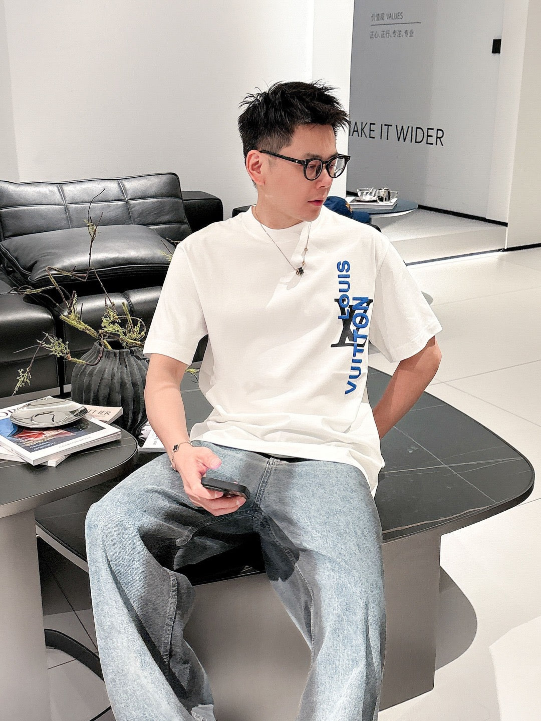 LuxluxHouse Best Quality Clothes T-shirt Louis Vuitton