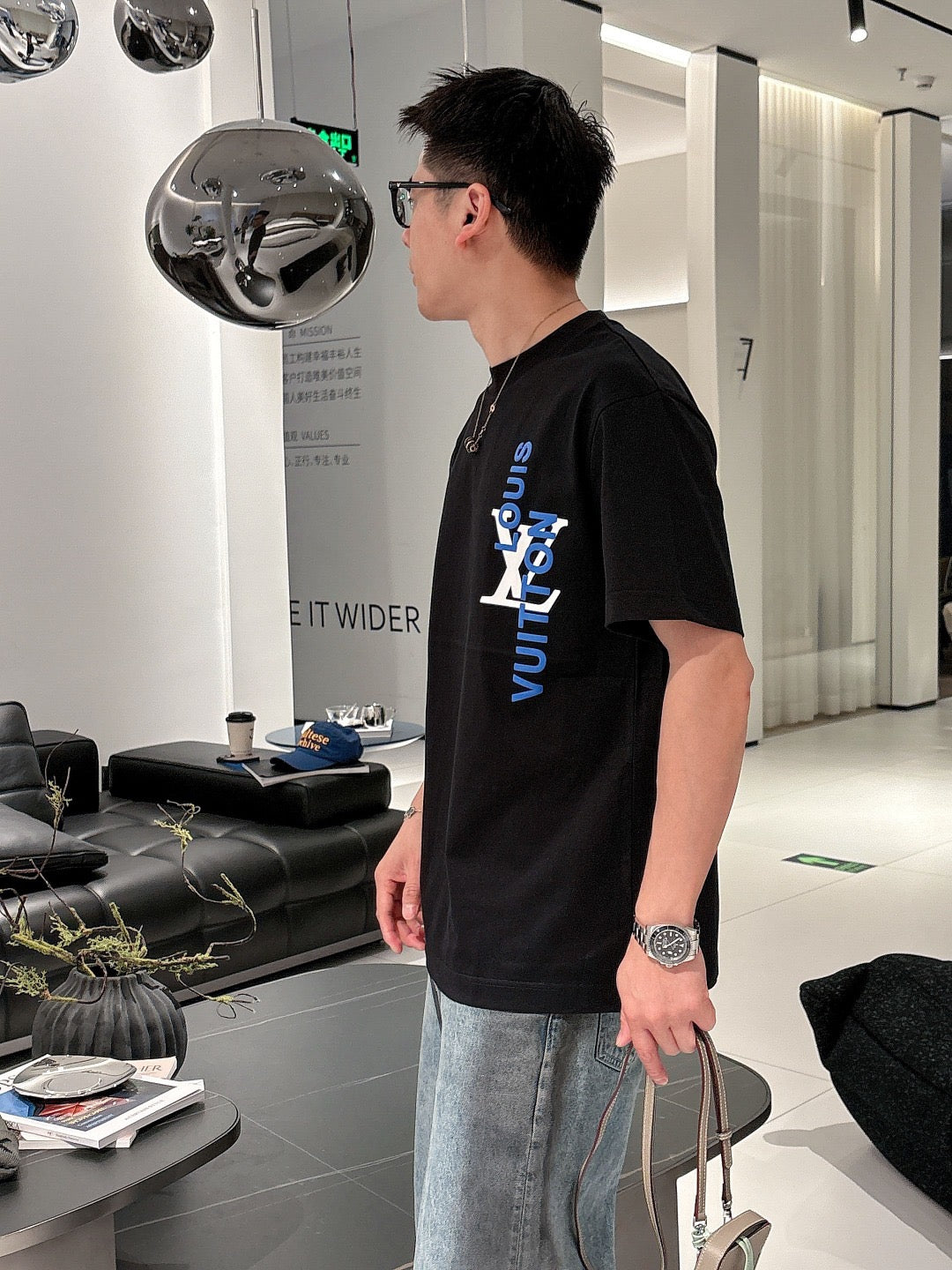 LuxluxHouse Best Quality Clothes T-shirt Louis Vuitton