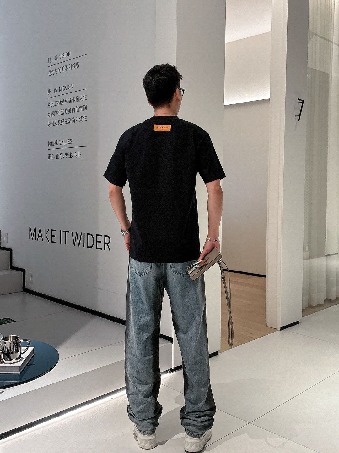 LuxluxHouse Best Quality Clothes T-shirt Louis Vuitton