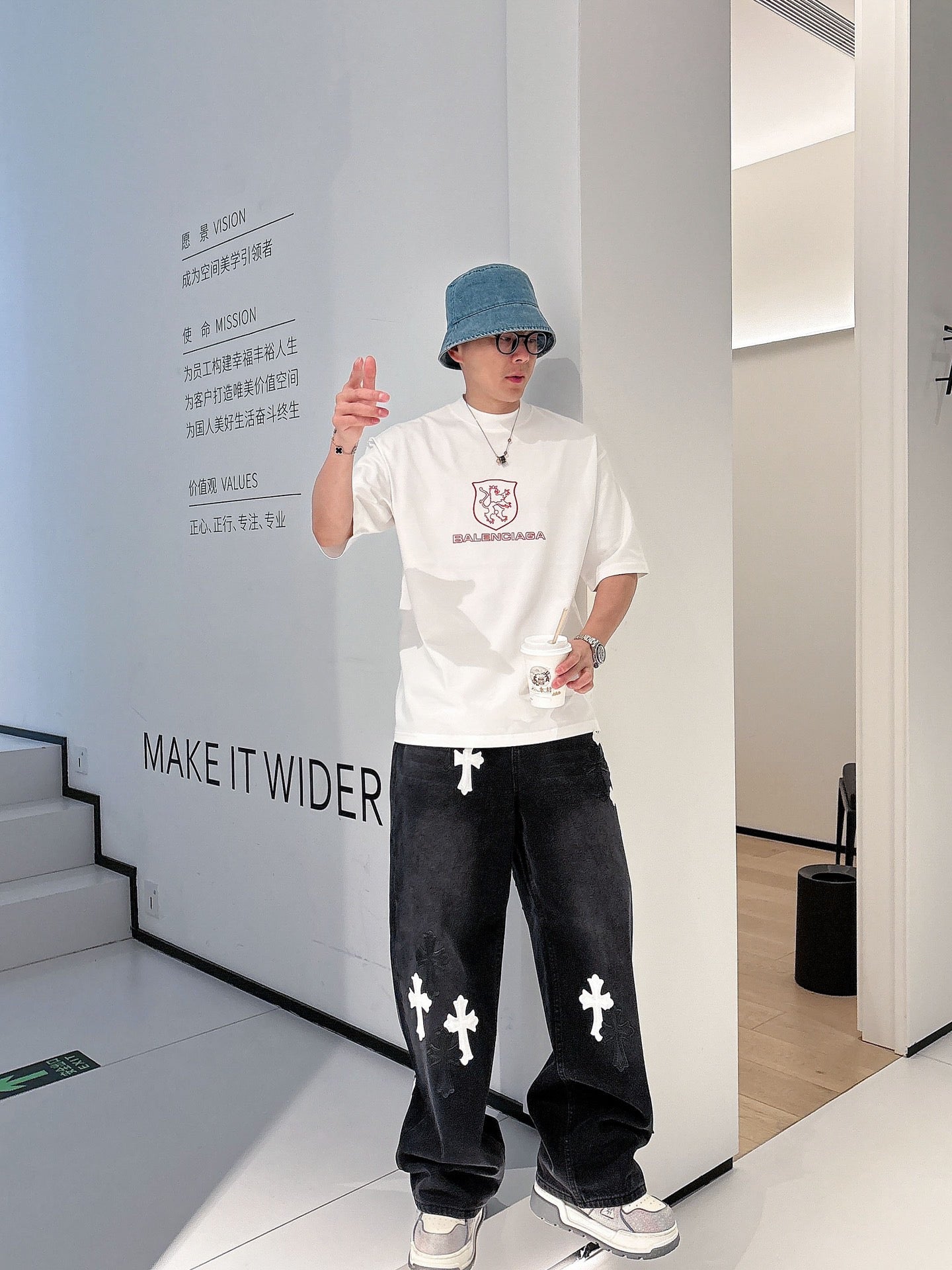 LuxluxHouse Best Quality Clothes Balenciaga T-shirt