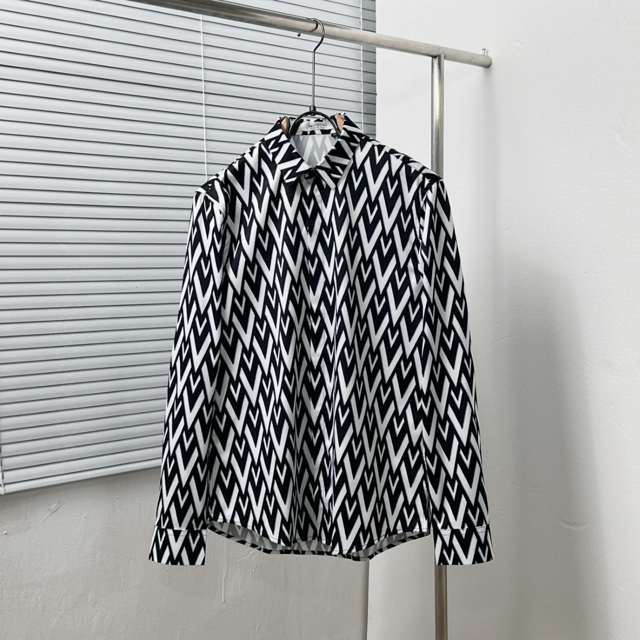 LuxluxHouse Best Quality Clothes Shirts&Polo Valentino