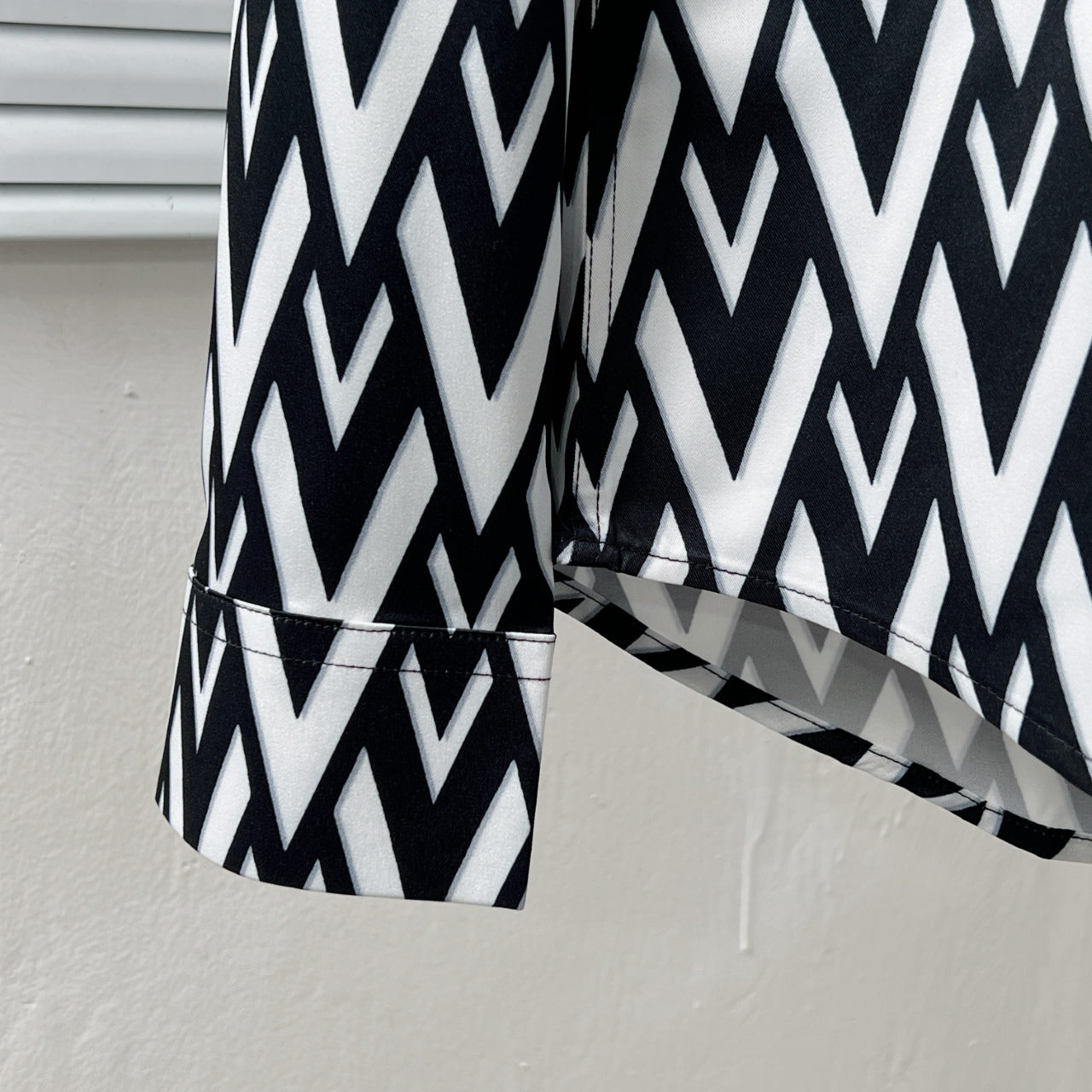 LuxluxHouse Best Quality Clothes Shirts&Polo Valentino