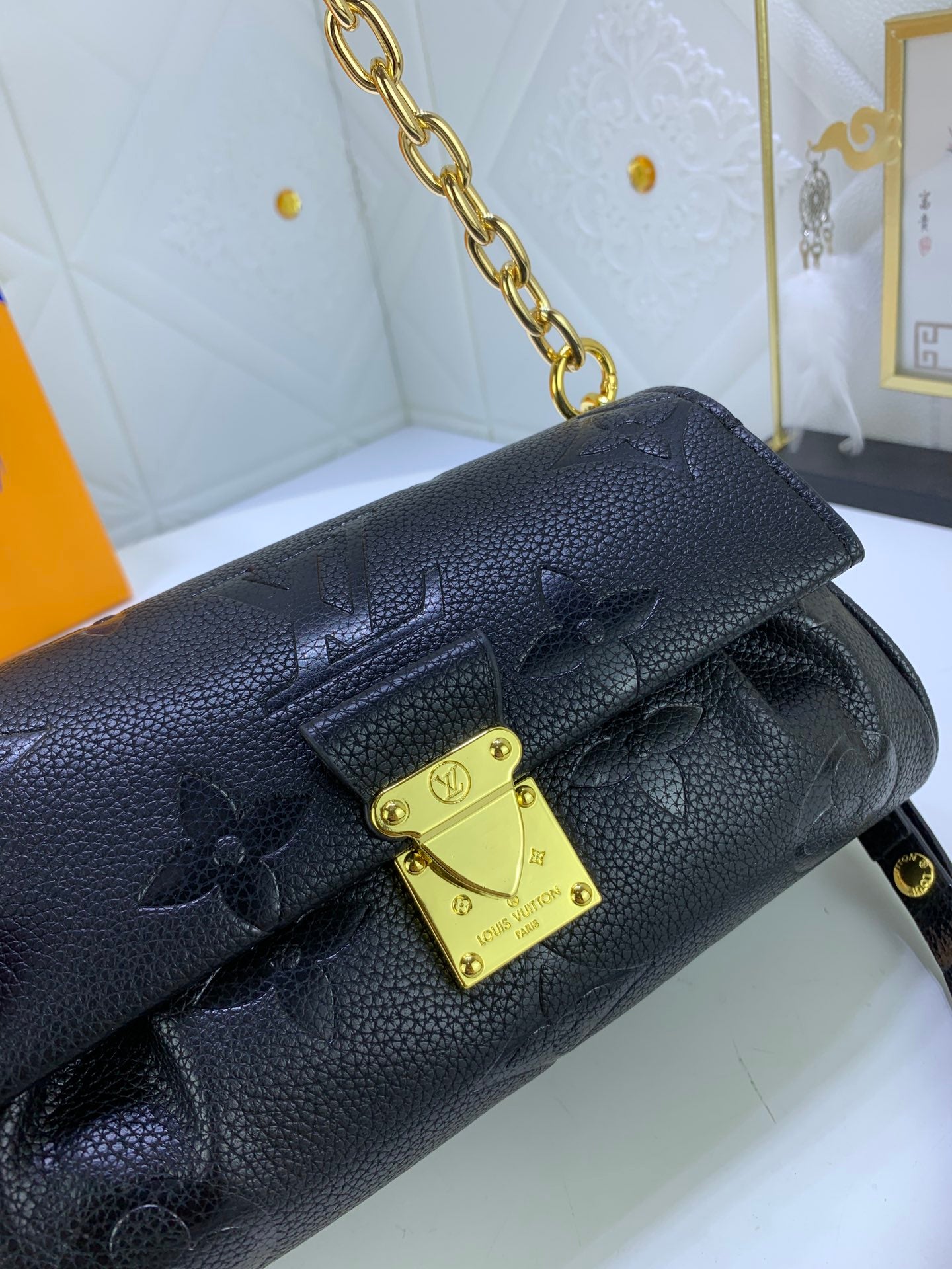 LuxluxHouse Great quality Louis Vuitton Bag Top Quality 24*14*9cm Free shipping