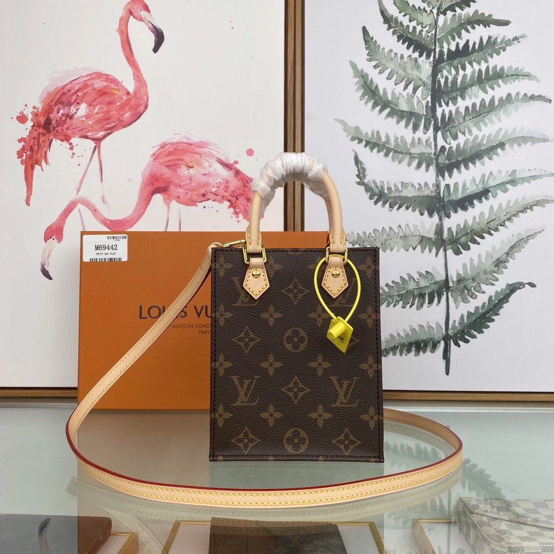 LuxluxHouse Great quality Louis Vuitton Top Bag 14*17*5cm Free shipping