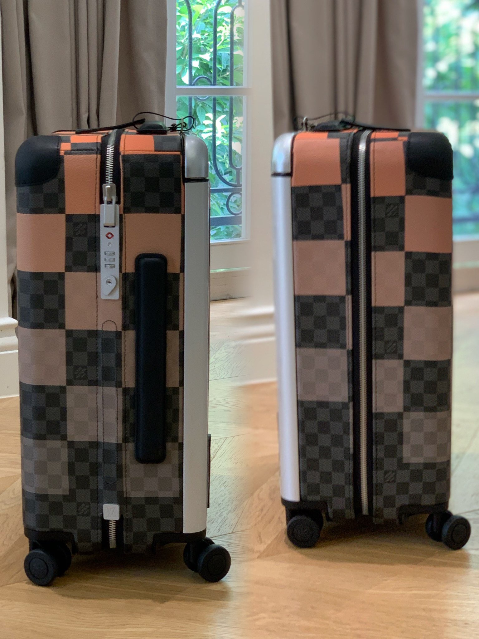 L*ouis V*uitton Luggage (LuxluxHouse)