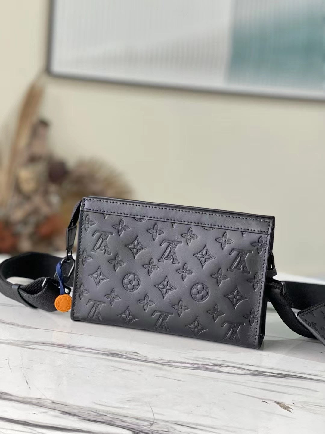 LuxluxHouse Great quality Louis Vuitton Bag Top Quality 22*14.5*4.5CM Free shipping