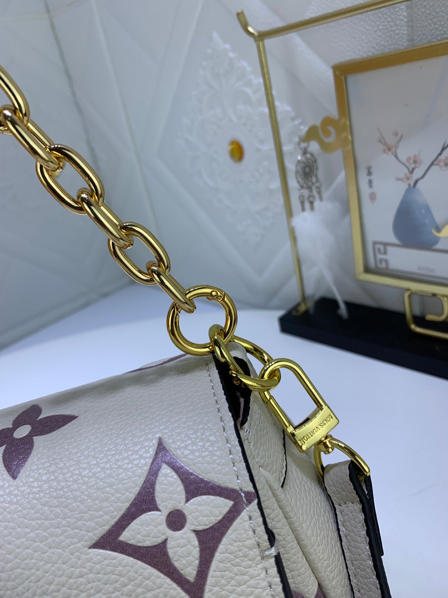 LuxluxHouse Great quality Louis Vuitton Bag Top Quality 24*14*9cm Free shipping