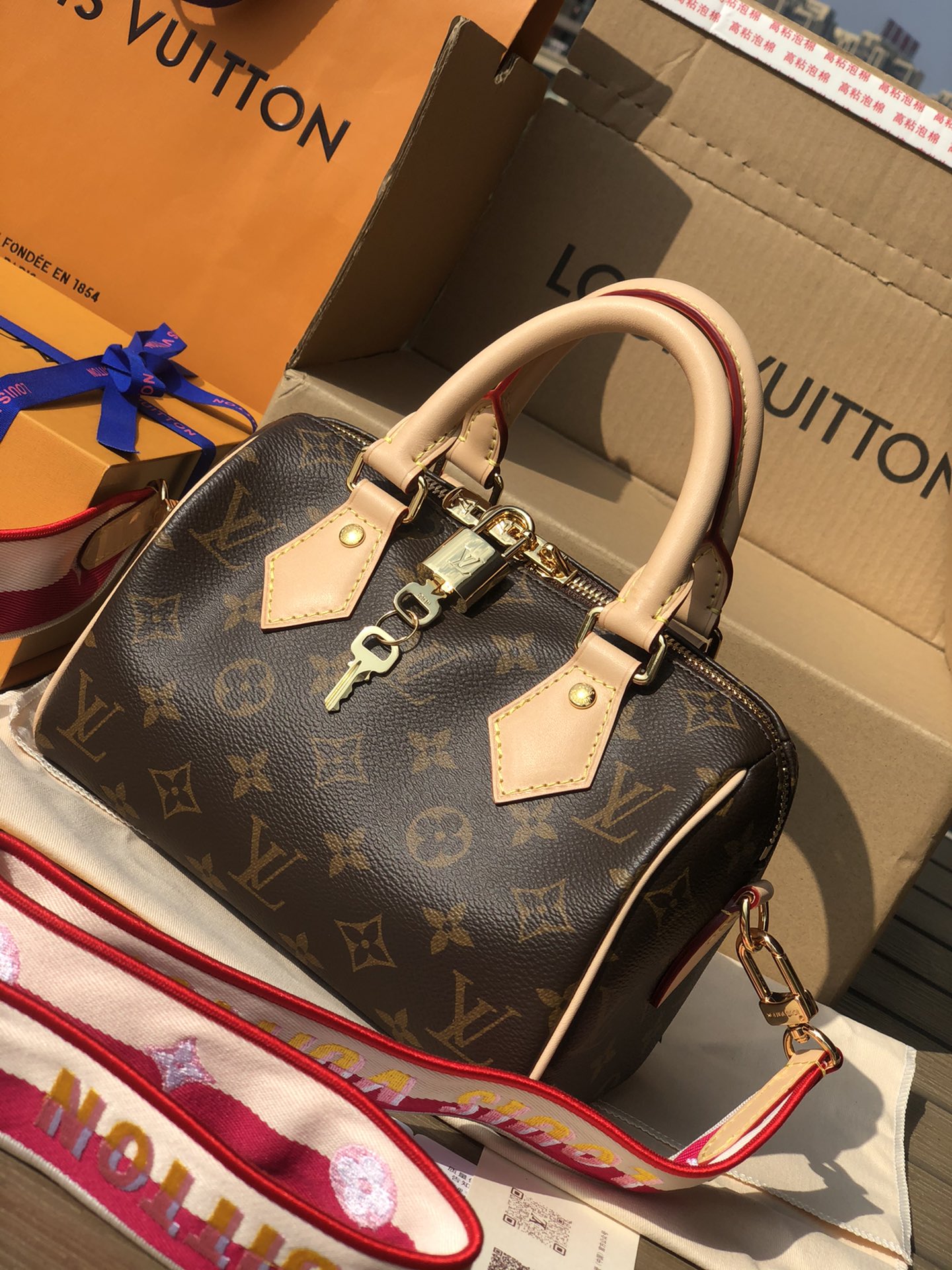 LuxluxHouse Great quality Louis Vuitton Bag Top Quality Free shipping