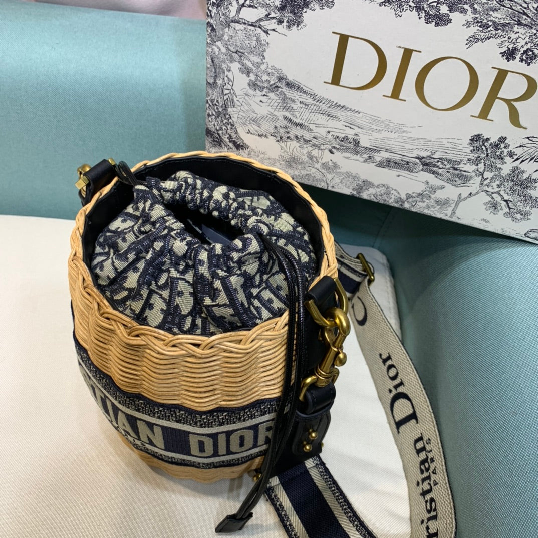 Free shipping LuxluxHouse Dior Top Bag 18*19cm