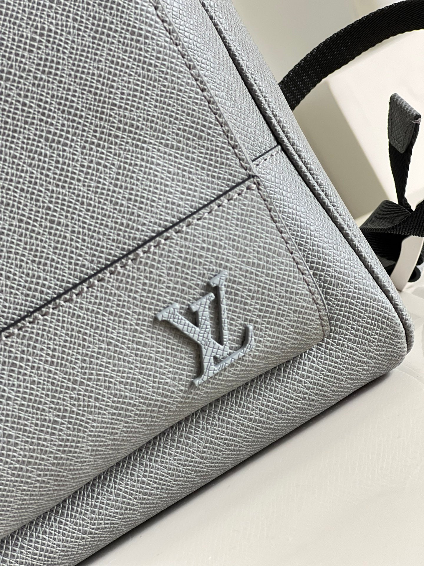 Louis Vuitton Top Bag (LuxluxHouse)