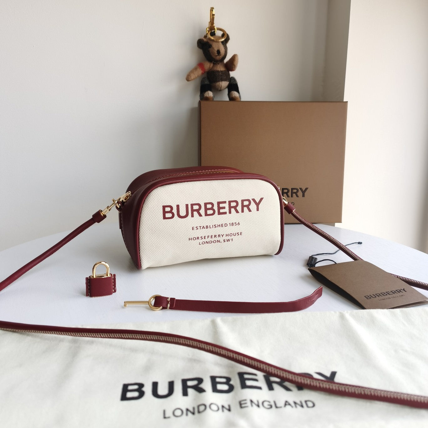 LuxluxHouse Great quality Burberry Bag Top Quality 18*8*11cm Free shipping