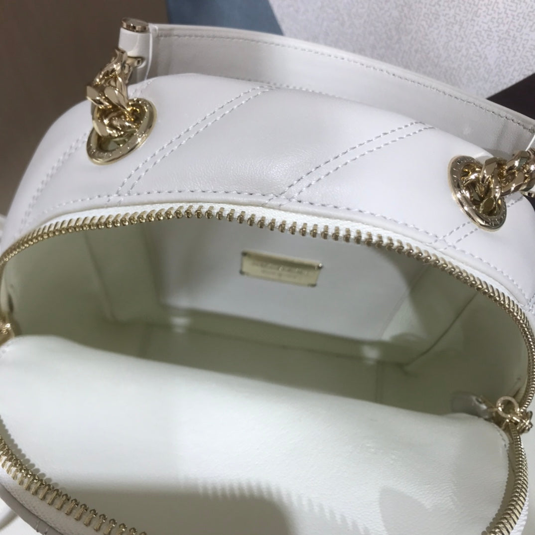 LuxluxHouse Great quality Bvlgari Top Bag 18 * 22 * 11cm Free shipping