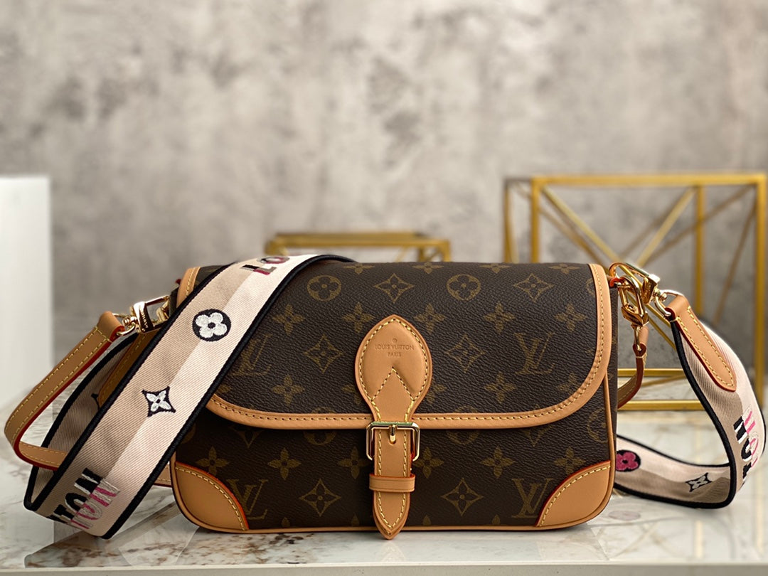 LuxluxHouse Great quality Louis Vuitton Bag Top Quality 25*9*15cm Free shipping