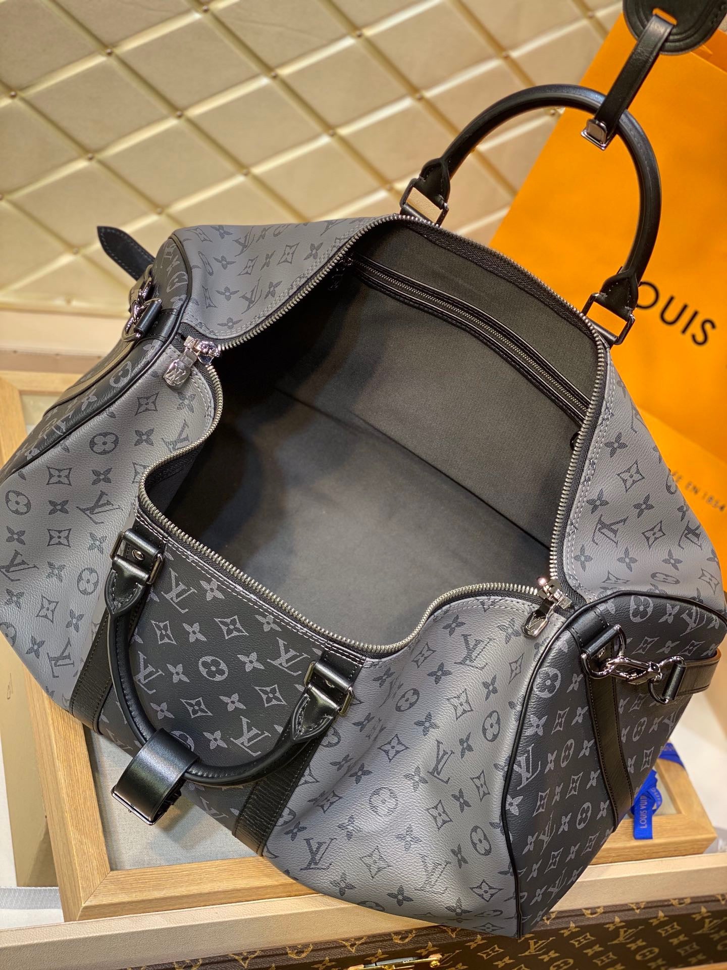 Louis Vuitton Top Bag (LuxluxHouse)