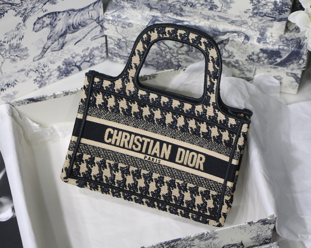 Free shipping LuxluxHouse Dior Top Bag 23*17*7cm