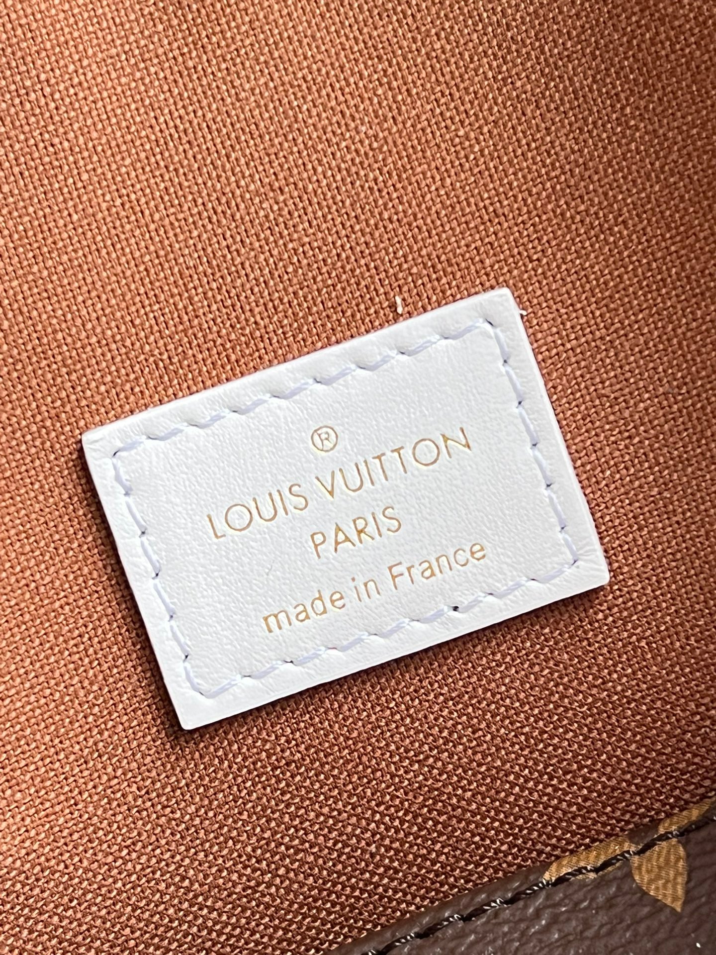 LuxluxHouse Great quality Louis Vuitton Bag Top Quality 22.5*19.5*10CM Free shipping