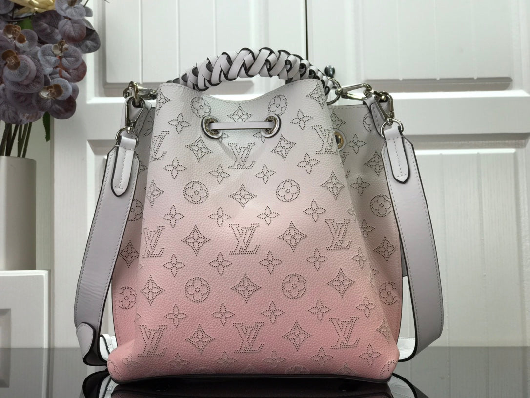 LuxluxHouse Great quality Louis Vuitton Top Bag 25 x 25 x 20 cm Free shipping