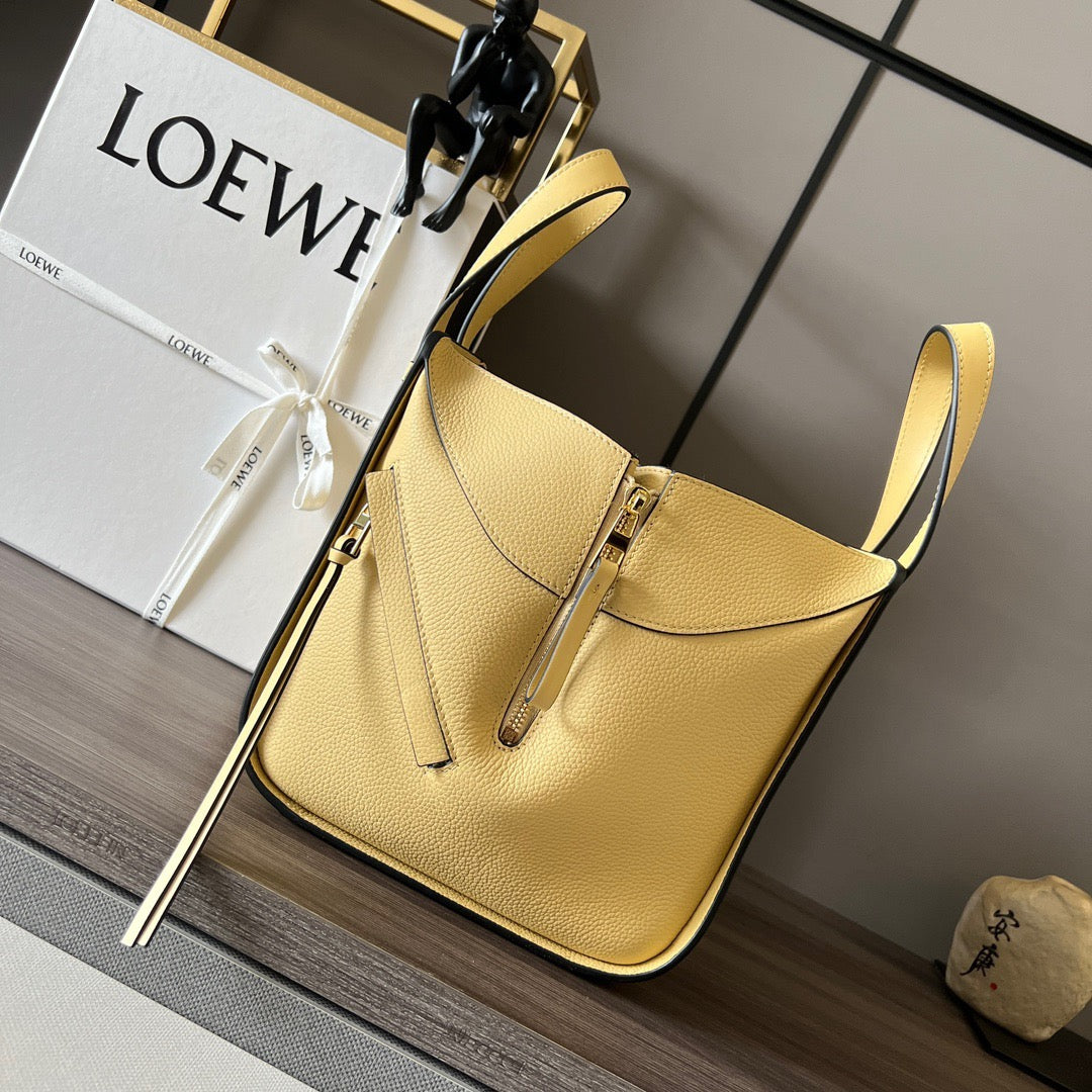 Free shipping LuxluxHouseLoewe Bag 652235 Top Quality