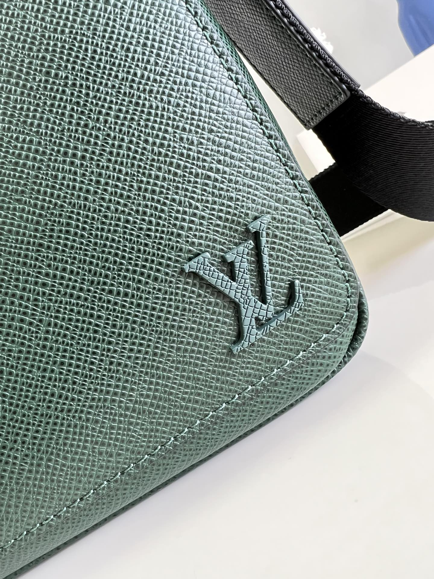 LuxluxHouse Great quality Louis Vuitton Bag Top Quality 26*20*7CM Free shipping