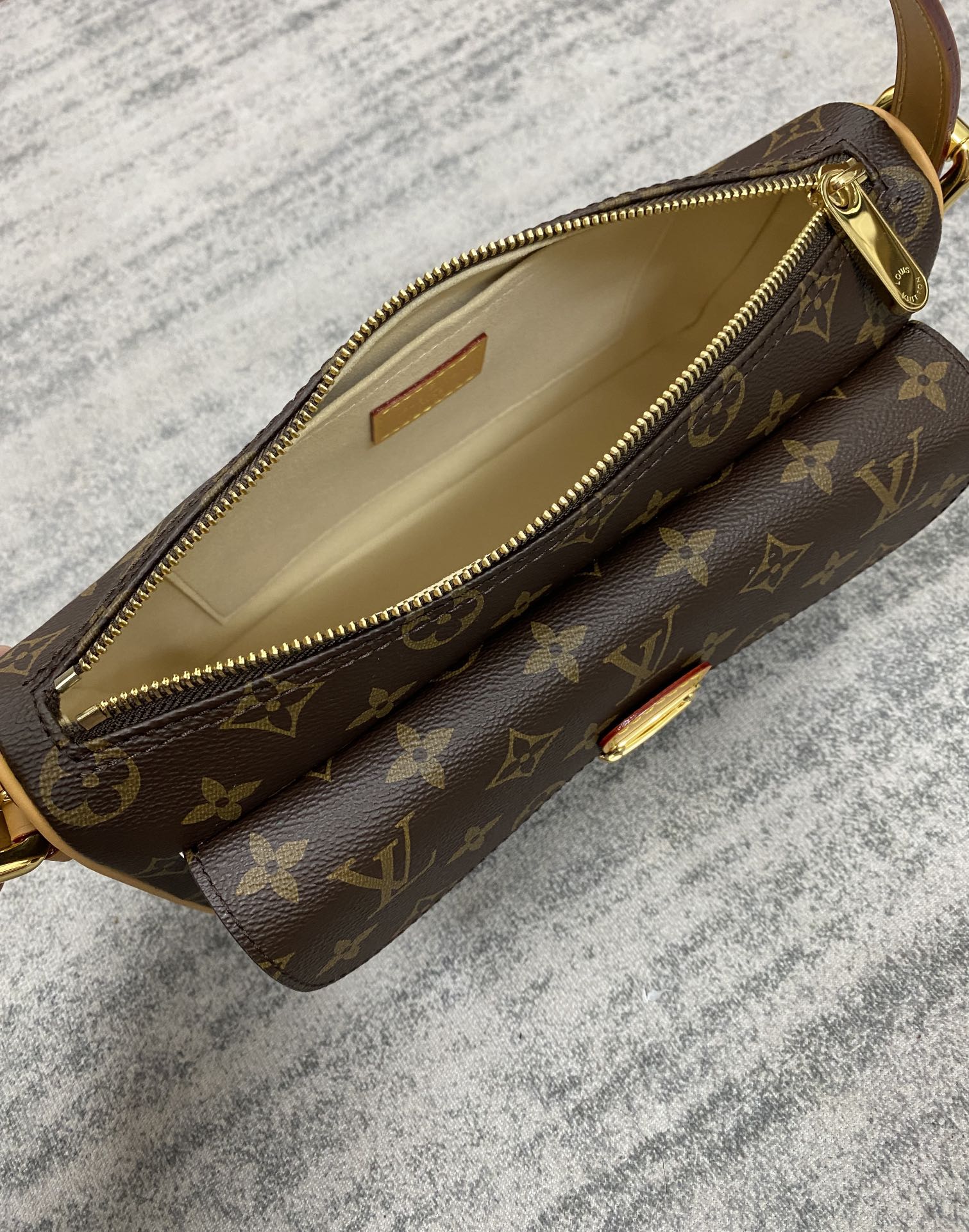 LuxluxHouse Great quality Louis Vuitton Bag Top Quality 27*10*15CM Free shipping