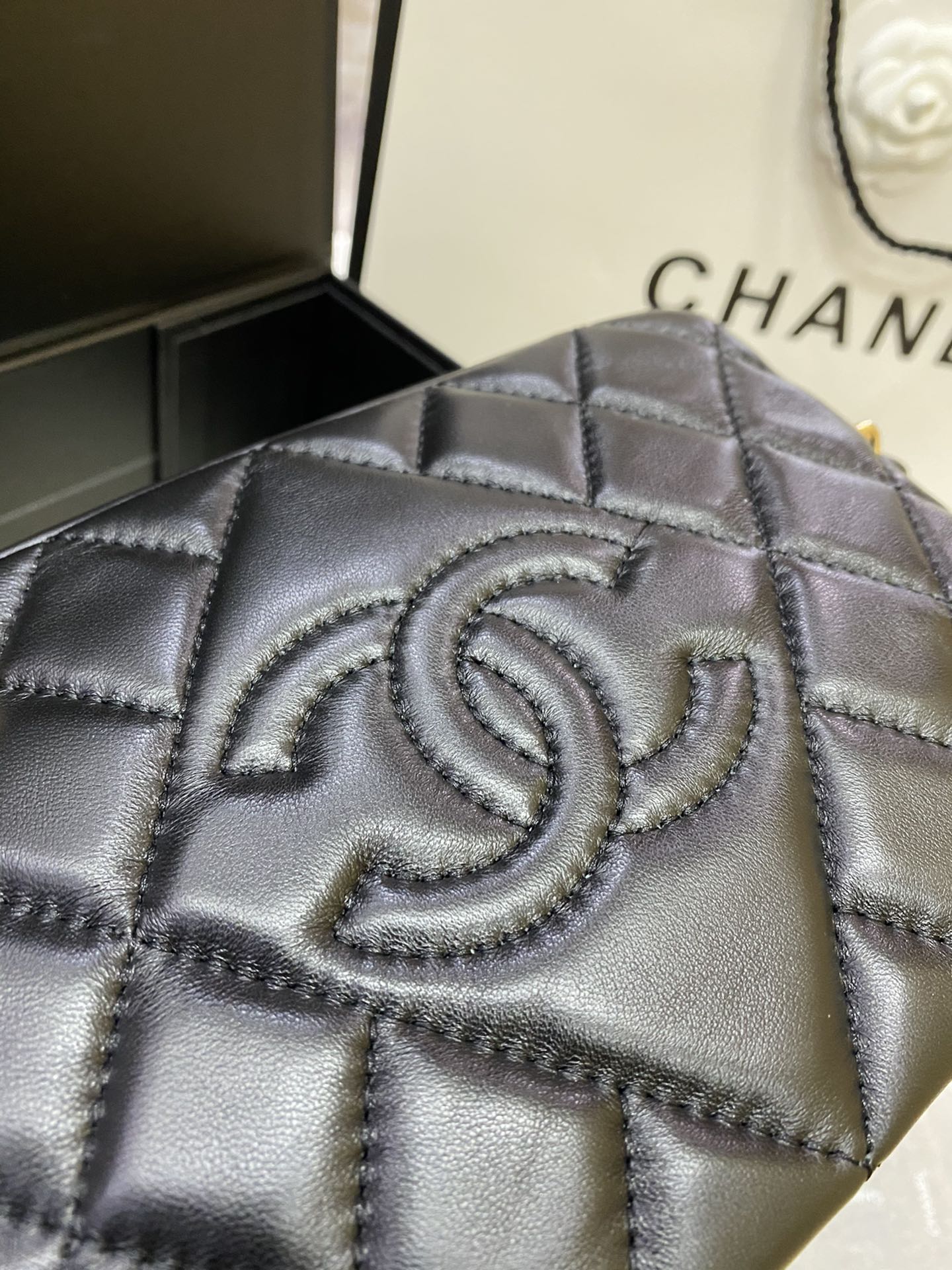 LuxluxHouse Great quality Chanel Top Bag 21.5*14.5*6.5cm Free shipping