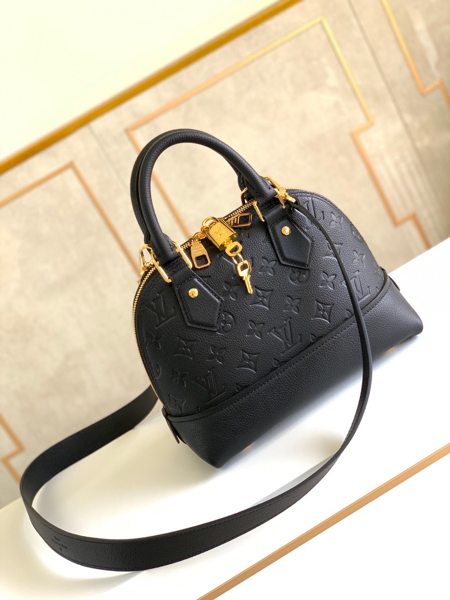 LuxluxHouse Great quality Louis Vuitton Bag Top Quality 25*18*12cm Free shipping