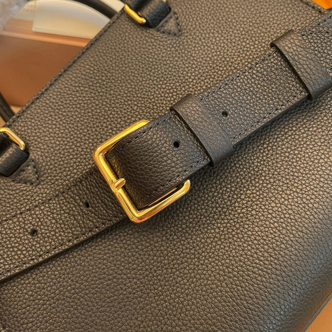 women Louis Vuitton Top Bag M22311 (LuxluxHouse)