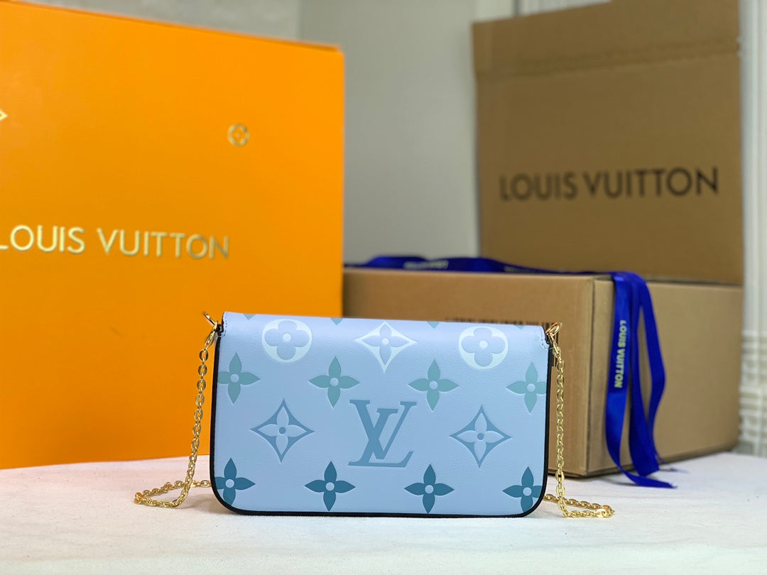 LuxluxHouse Great quality Louis Vuitton Top Bag 12*12*3cm Free shipping