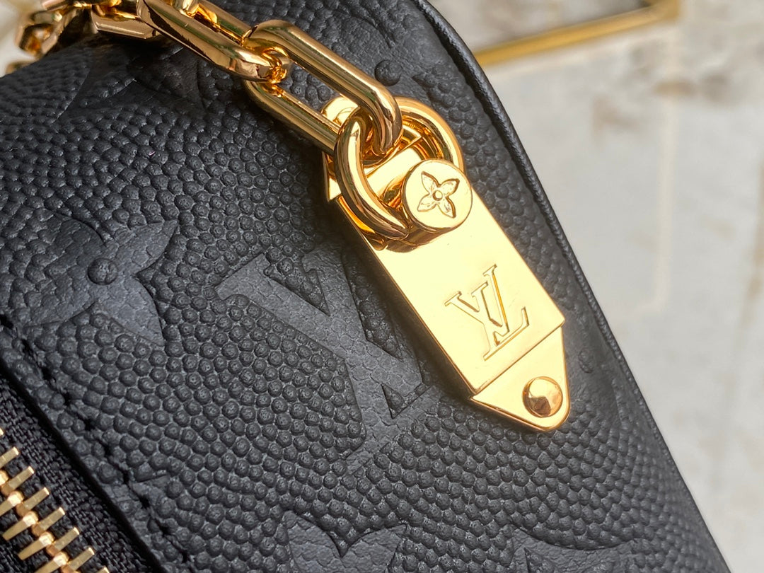 LuxluxHouse Great quality Louis Vuitton Top Bag 15*24*15cm Free shipping