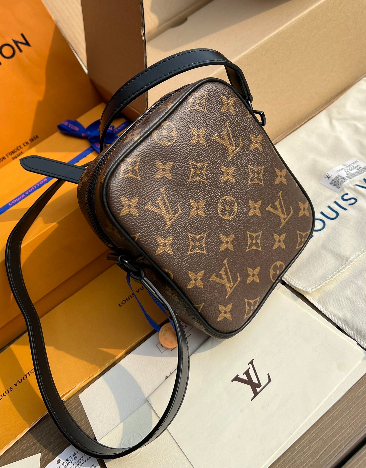 LuxluxHouse Great quality Louis Vuitton Bag Top Quality Free shipping