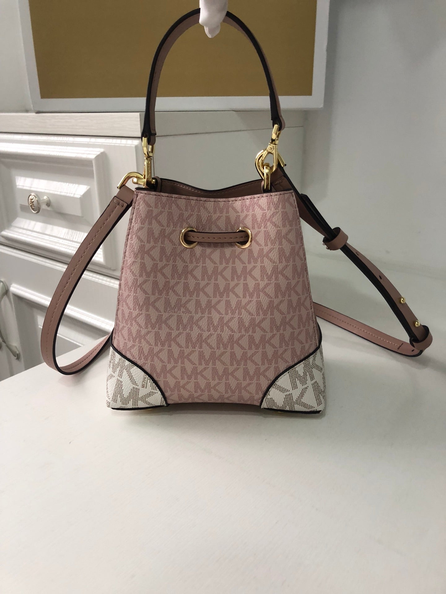 LuxluxHouse Great quality Michael Kors Bag Top Quality 20*18*13cm Free shipping