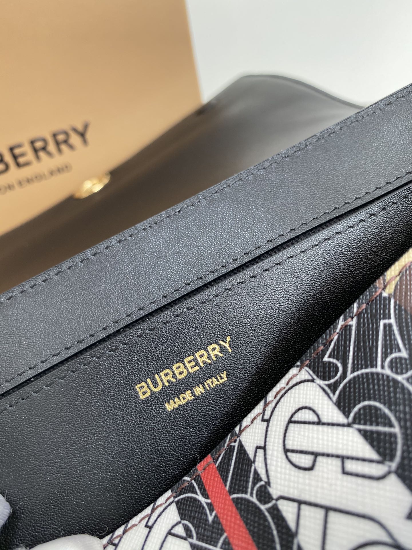 LuxluxHouse Great quality Burberry Bag Top Quality 25*8.5*18CM Free shipping