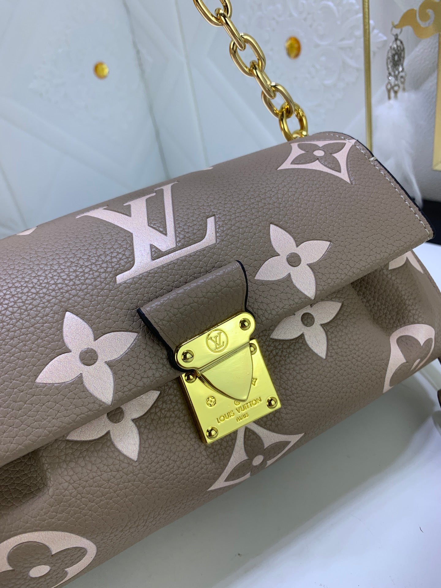 LuxluxHouse Great quality Louis Vuitton Bag Top Quality 24*14*9cm Free shipping