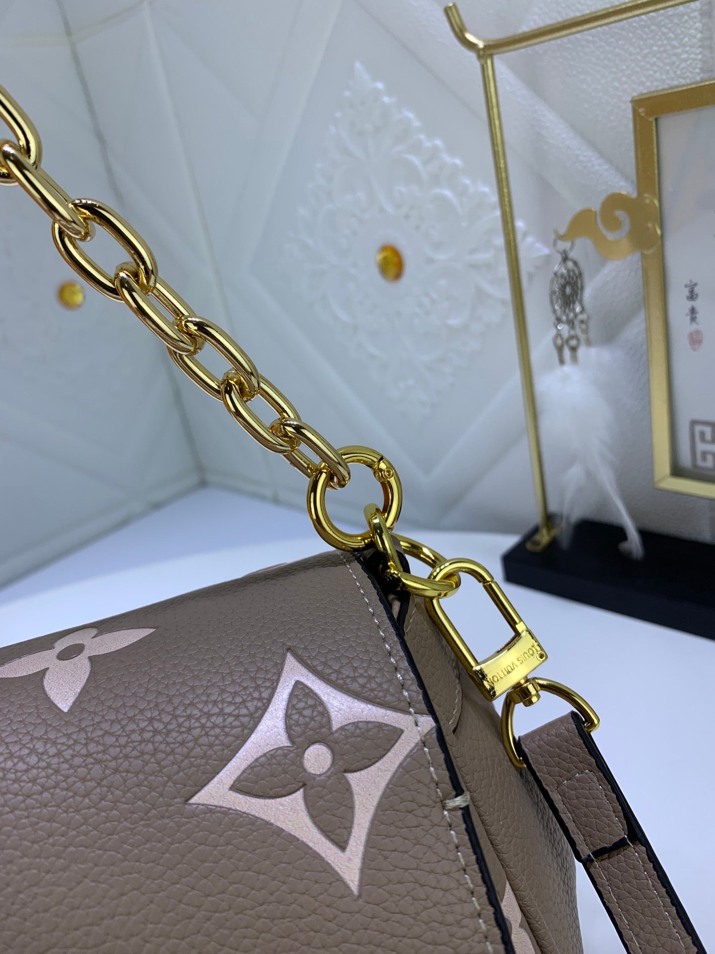 LuxluxHouse Great quality Louis Vuitton Bag Top Quality 24*14*9cm Free shipping