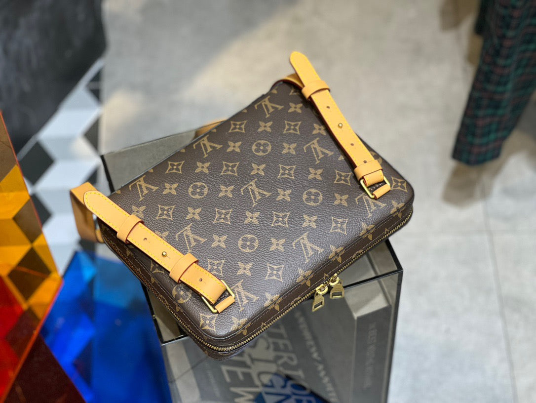 LuxluxHouse Great quality Louis Vuitton soft trunk Postman's bag Top Quality 26*21*4.5CM Free shipping