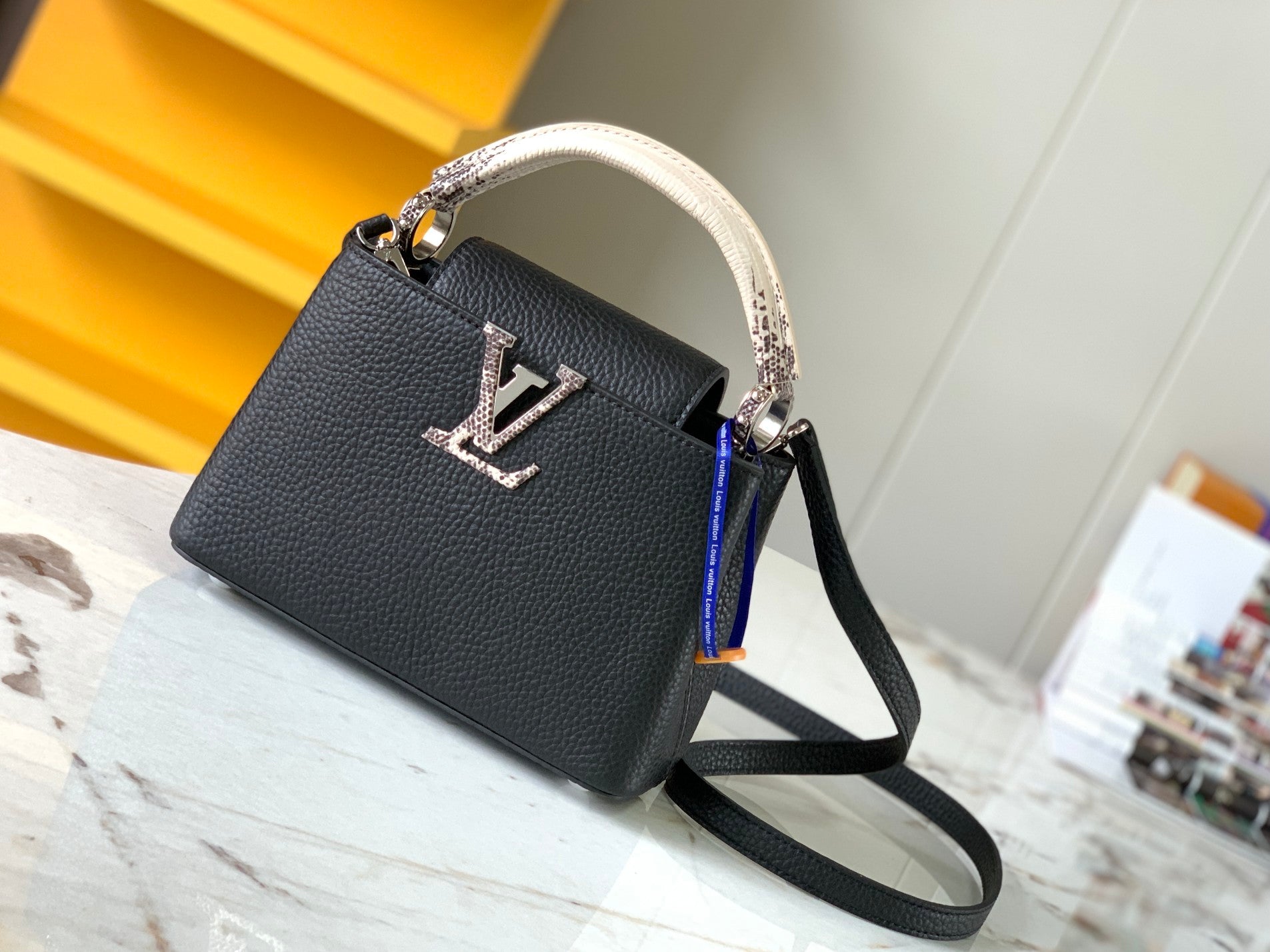 LuxluxHouse Great quality Louis Vuitton Bag Top Quality 21*14*8CM Free shipping