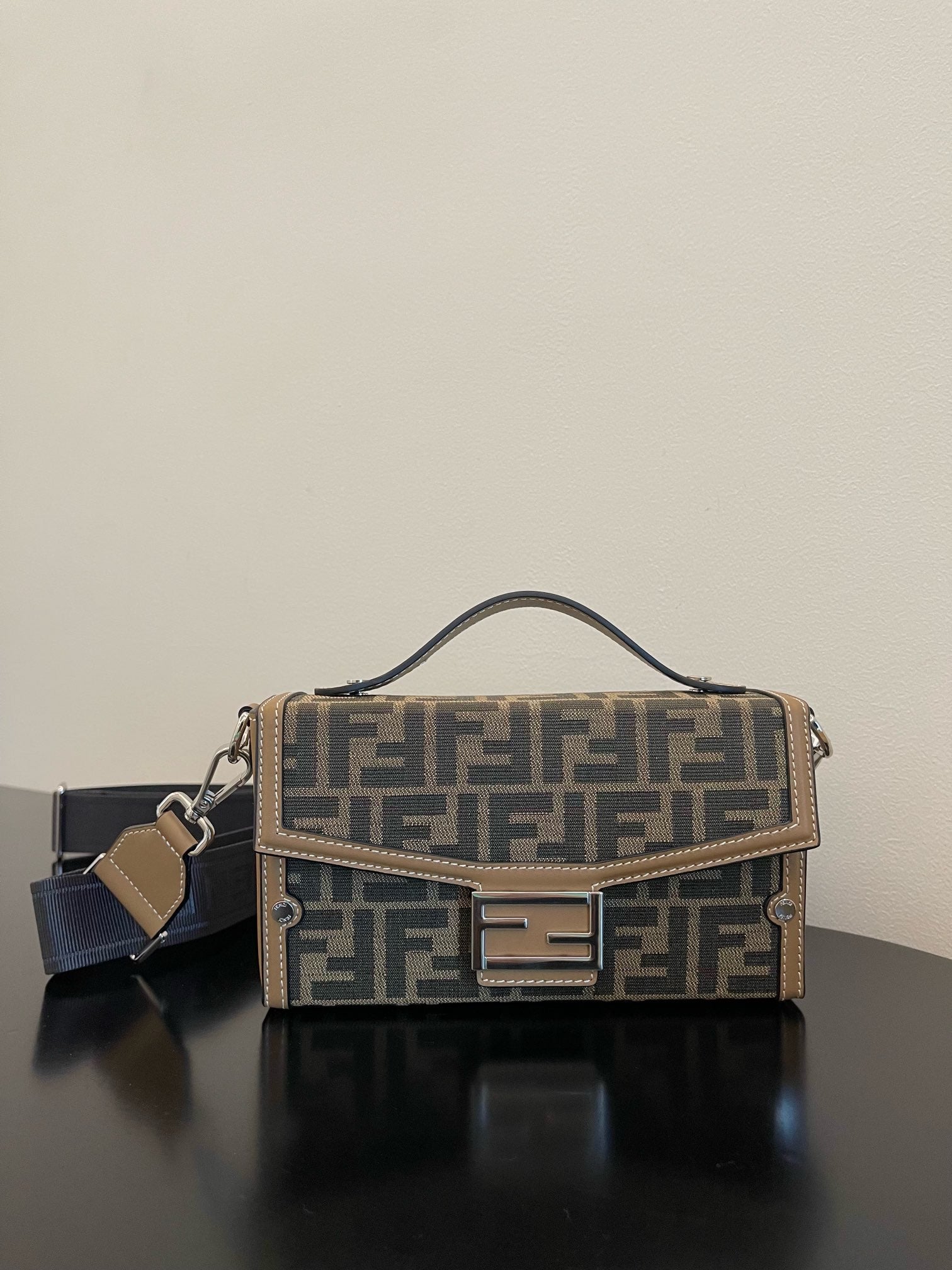 LuxluxHouse Great quality Fendi Top Bag 23*6.5*13CM Free shipping