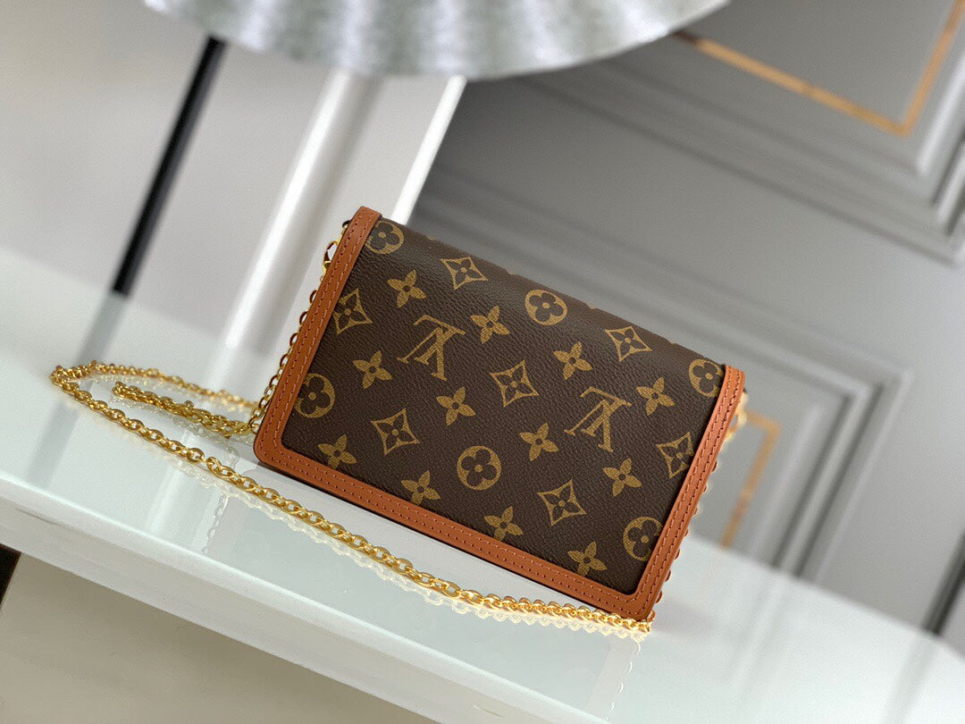 LuxluxHouse Great quality Louis Vuitton Bag Top Quality 19*12*5CM Free shipping