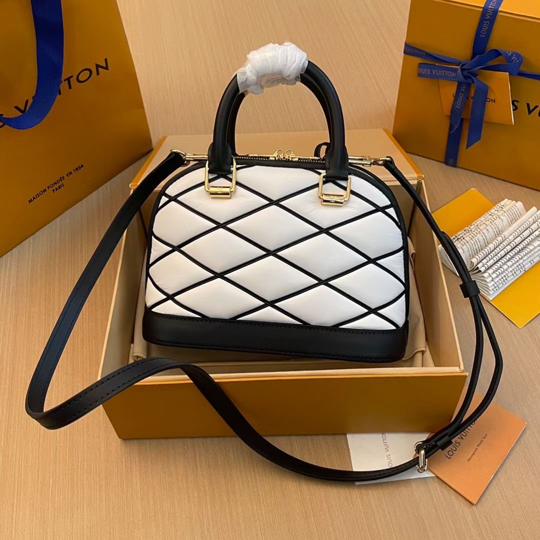 women Louis Vuitton Top Bag 23761 (LuxluxHouse)