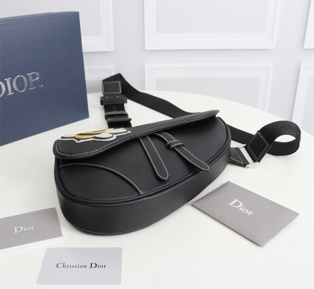 Free shipping LuxluxHouse Dior Top Bag 26*19*4.5cm