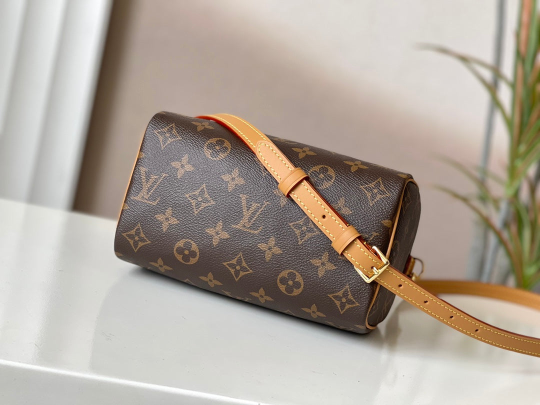 LuxluxHouse Great quality Louis Vuitton Top Bag 20*13*11CM Free shipping