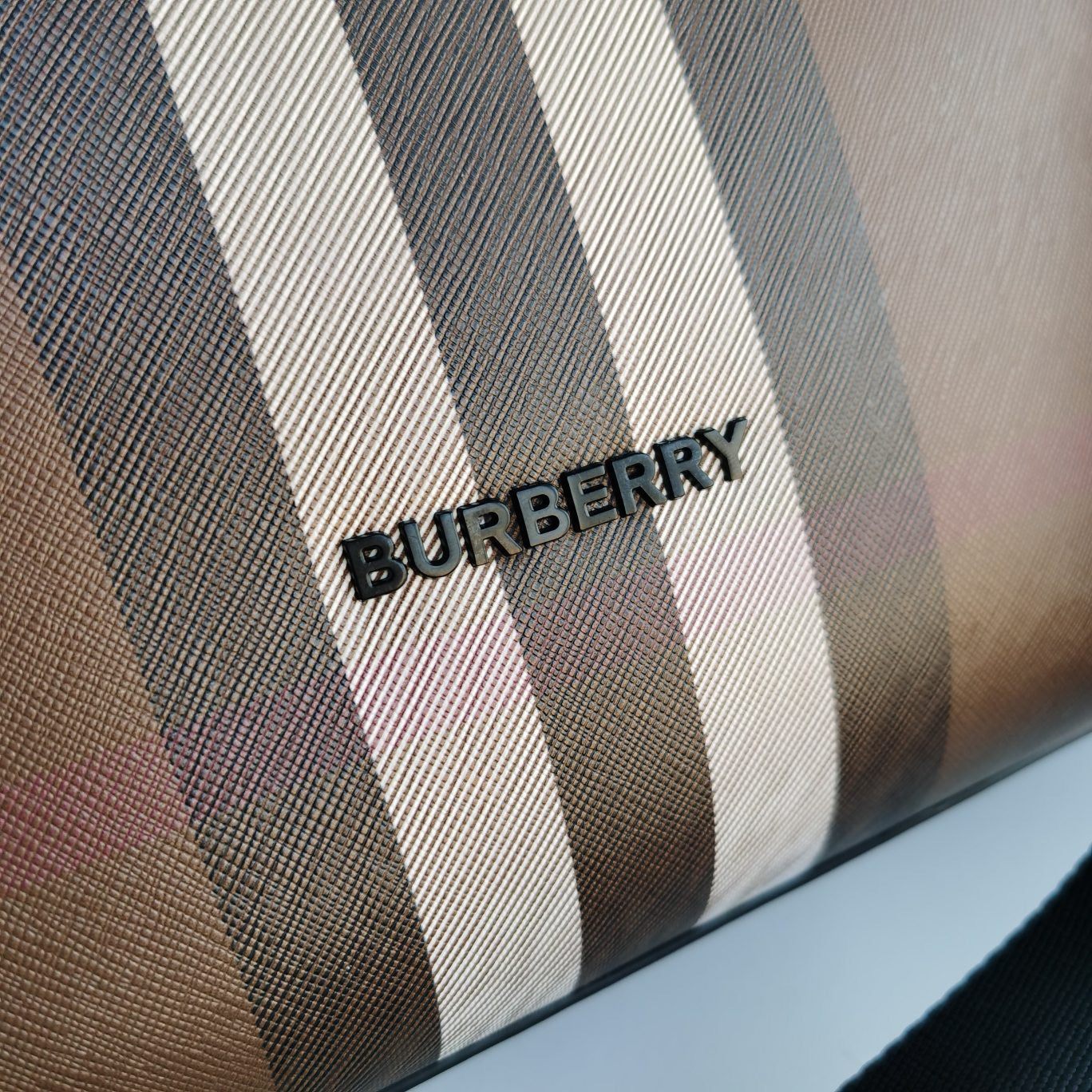 Free shipping LuxluxHouseBurberry Bag Top Quality