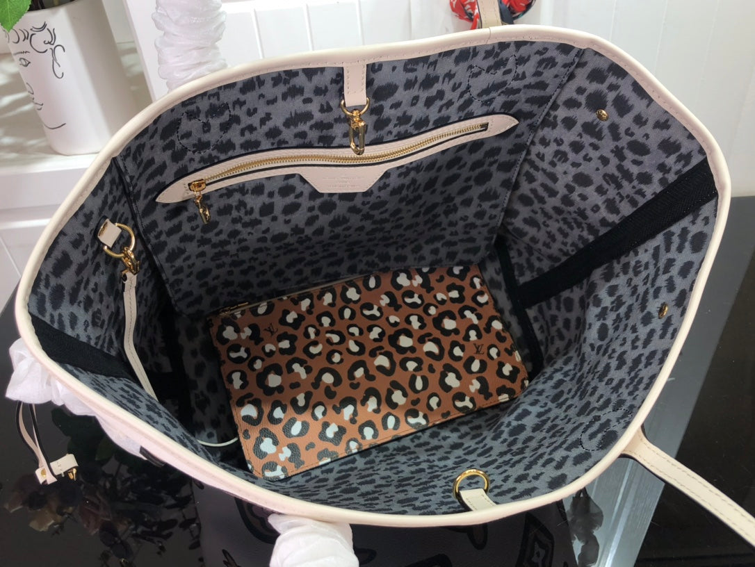 LuxluxHouse Great quality Louis Vuitton Bag Top Quality 31*28*14cm Free shipping